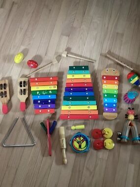 Melissa & Doug 20 Piece Musical Instrument Set wooden instruments
